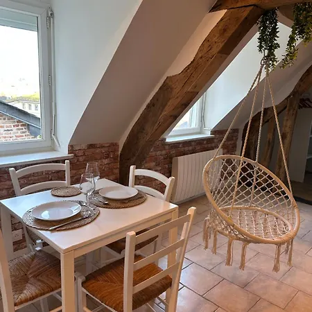 아파트 Le Cocon Suspendu 퐁노데메르